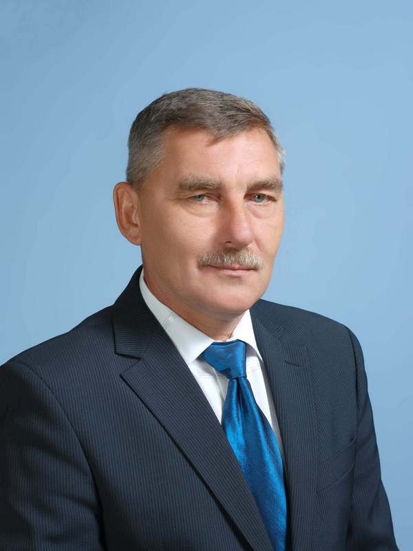 Синяков Александр Николаевич.